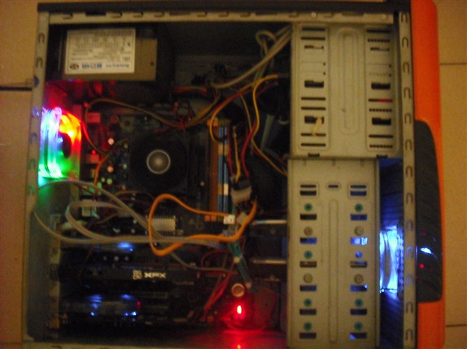 �����ѳ������������ֳ�DELL 2209WA ��1250��8������