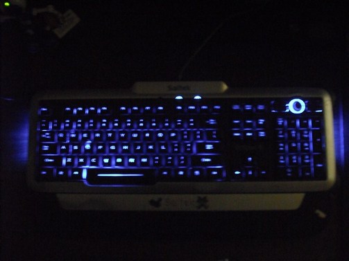 �����ѳ������������ֳ�DELL 2209WA ��1250��8������