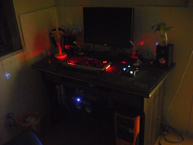 �����ѳ������������ֳ�DELL 2209WA ��1250��8������