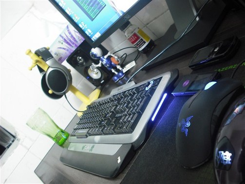 �����ѳ������������ֳ�DELL 2209WA ��1250��8������