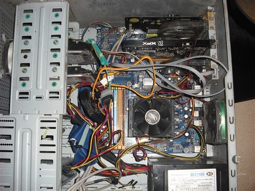 �����ѳ������������ֳ�DELL 2209WA ��1250��8������