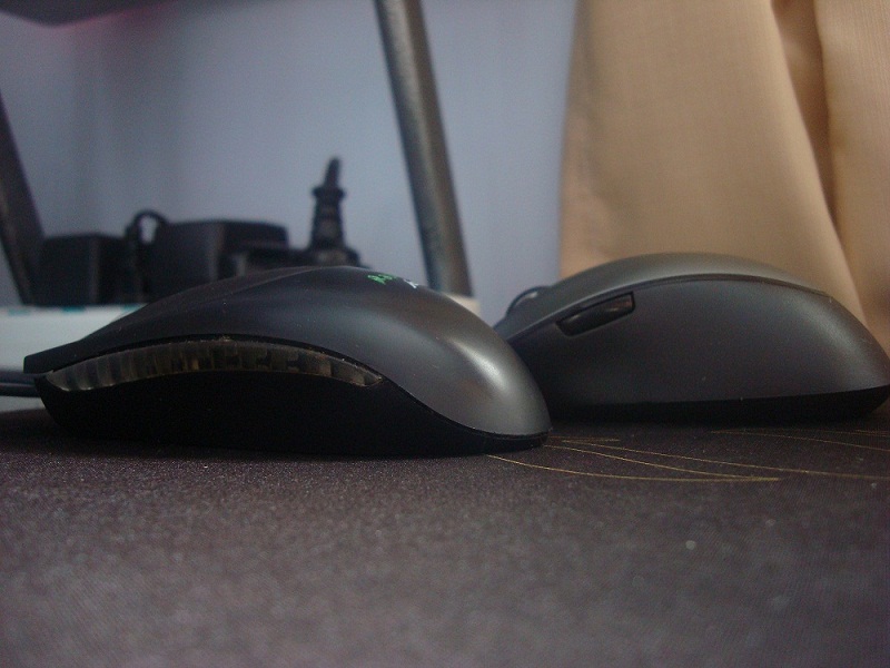 ------------------΢����Ӱ4500��Razer���߶Ա�ͼ