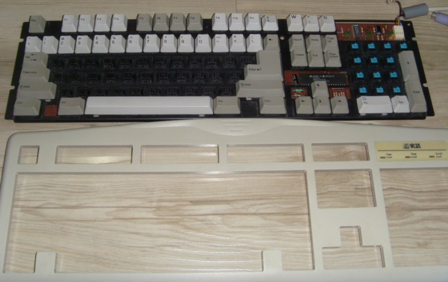 ��һ��ʵ�������+���ᣬ��ps2�ӿڣ���ͼ�ź�