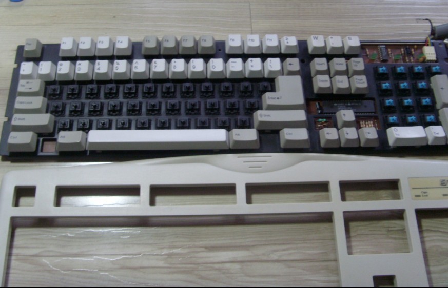 ��һ��ʵ�������+���ᣬ��ps2�ӿڣ���ͼ�ź�