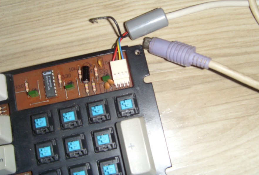 ��һ��ʵ�������+���ᣬ��ps2�ӿڣ���ͼ�ź�