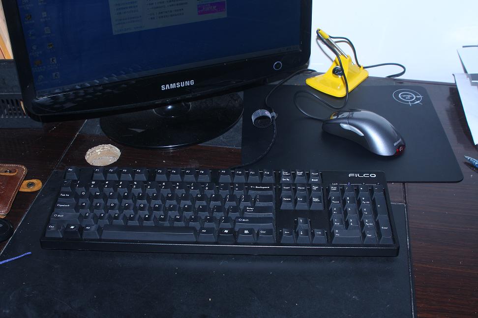 �Ϻ���һ��װ��  ��ӭ���