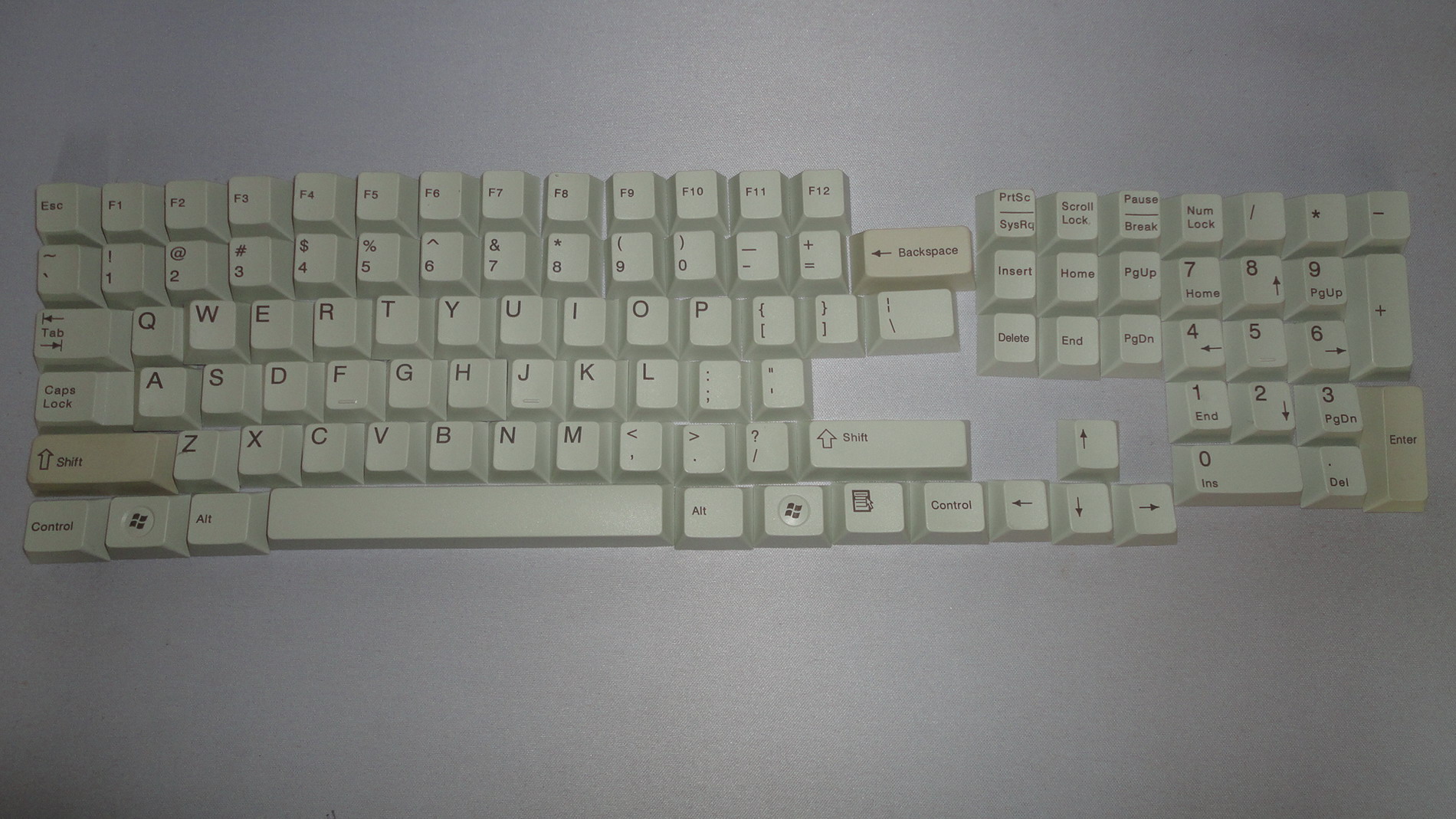 �ٳ����п�PBT��ɫ��ñ��CHERRY3000���õġ�(�Ա�������)