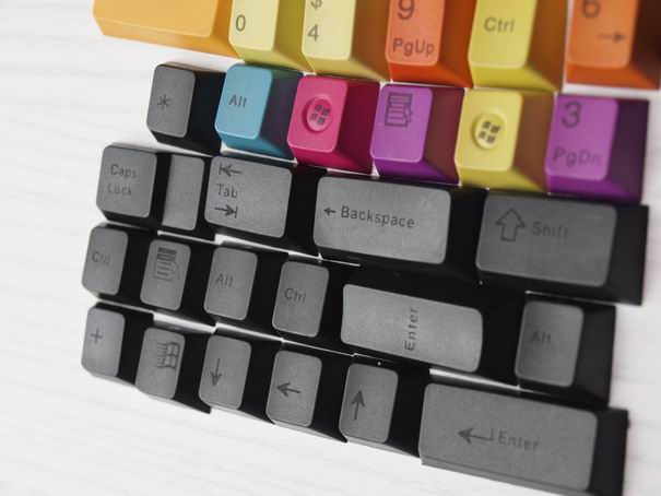 ���Լ�Ⱦ�ļ�ñ�����룬�����У�