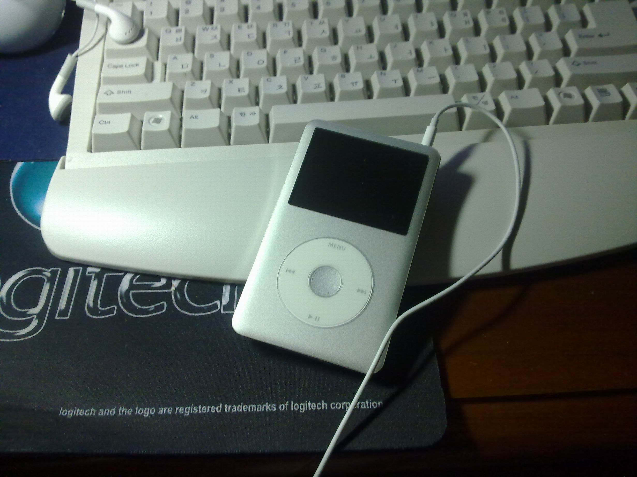 ������)������ipod���� classic 160G �۰�9�����Ա�����
