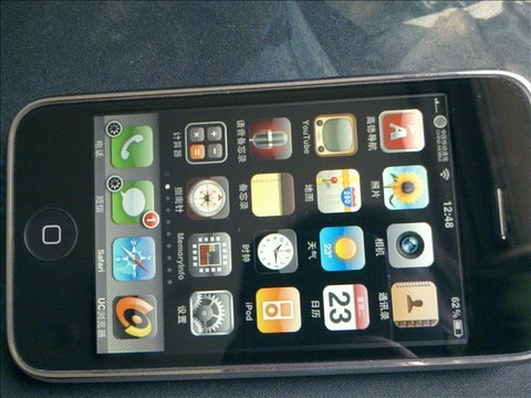 ��һ�����ú�ɫIphone 3GS 32G