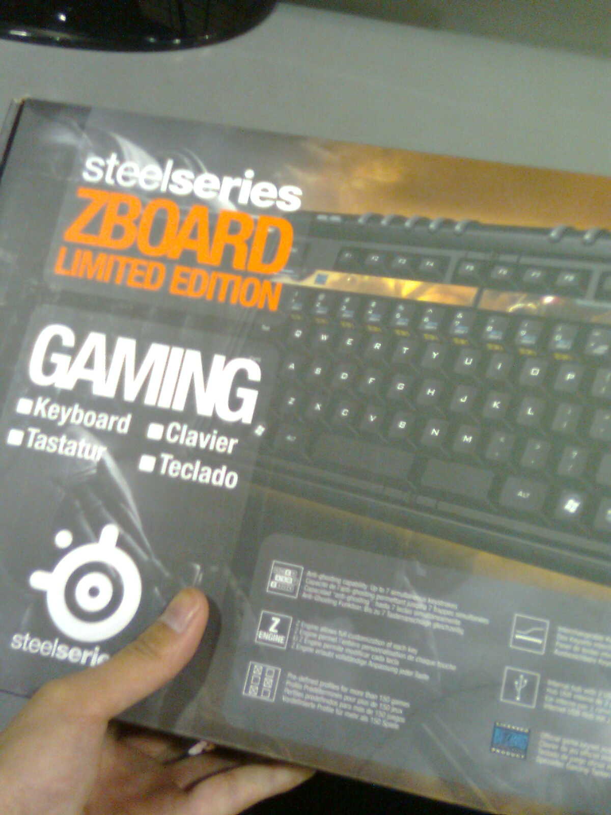 ���� steelseries �²�Ʒ �Ǽ����Լ���(���ж�ͼ)