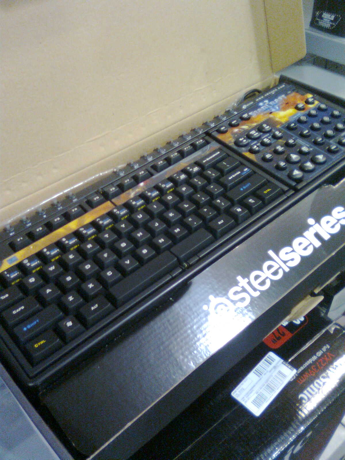 ���� steelseries �²�Ʒ �Ǽ����Լ���(���ж�ͼ)