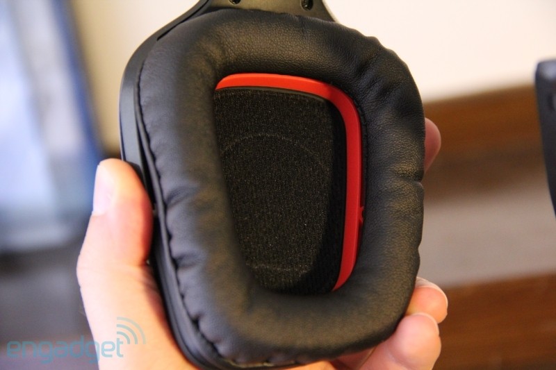 8-4-10-logitech80036.jpg