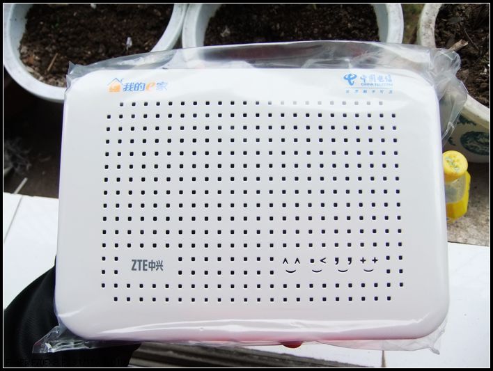 ����ZXV10 H608B ADSL+����·����һ��è��ȫ�ƽ�� ��������