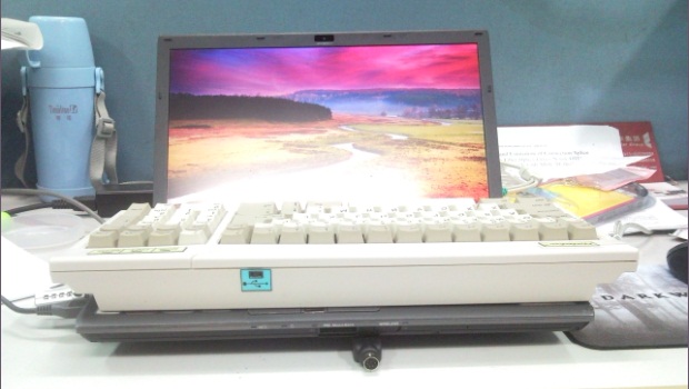 mini������죺���߷��룬USB\PS2�л����أ����̵ƻ�λ(��ϸ�����ѷų�)