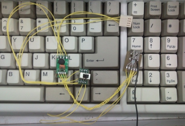 mini������죺���߷��룬USB\PS2�л����أ����̵ƻ�λ(��ϸ�����ѷų�)