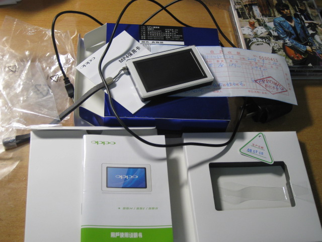 ���ͼۣ���OPPO����MP4���ɵ�Ӱ�ɸ衭��ɫ�ã�һֱ��Ĥʹ�ã����������޻���������~~