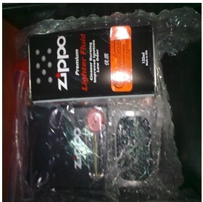 ��һ�� ��Ʒ Zippo ����С�� �ﶥ�ĳ��ż�һ��1�ڵ�֧Ʊ �Ե���