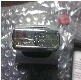 ��һ�� ��Ʒ Zippo ����С�� �ﶥ�ĳ��ż�һ��1�ڵ�֧Ʊ �Ե���
