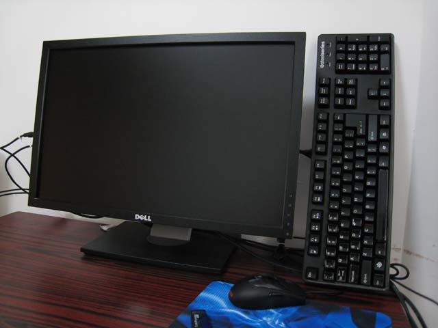 ����DELL 2209WA IPS���ӽ���ʾ��  9����