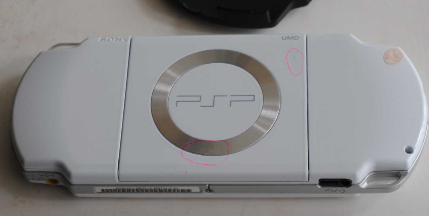���Ѿ���Ůͬѧ��Ƭ       �� PLŮͬѧ����PSP2000�������и����ͼ