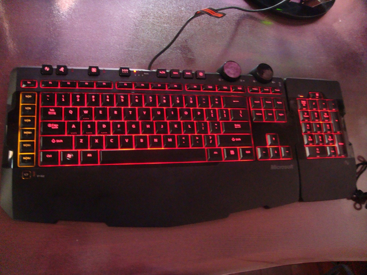 ����9.5����΢��SideWinder X6���̡�����