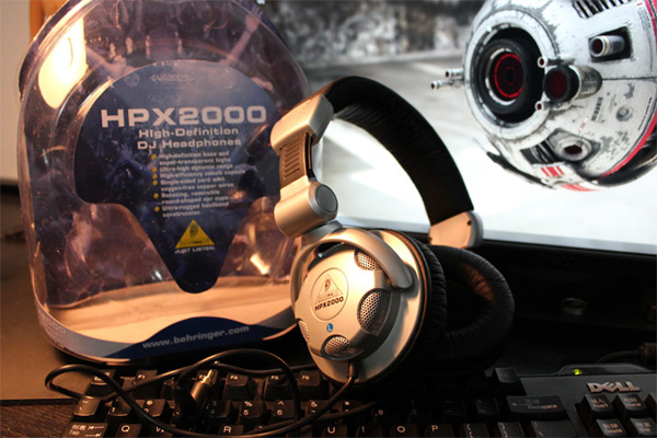 ����Behringer HPX2000α����