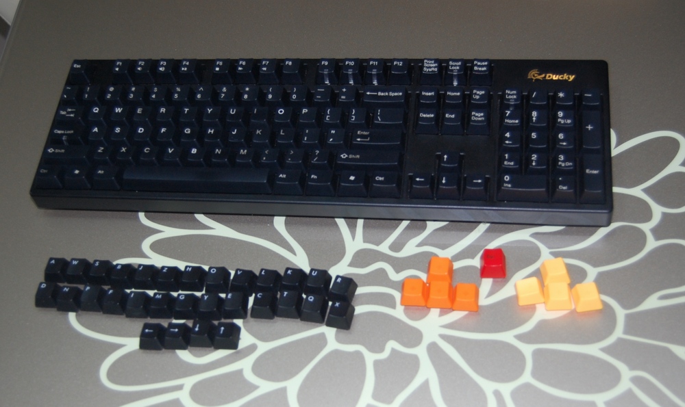 ����DUCKY 104���ᣬ��ducky���У��Ͳ�ɫ��ñ�������ͼ������������