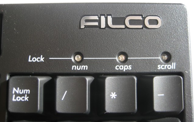 filcoͼȺڵ۾ȻѩԭΣ