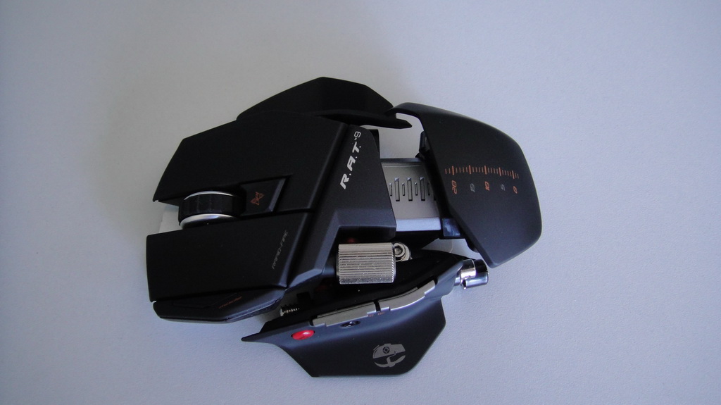 ���ֱ��ν��Cyborg R.A.T 9 ��꣬��ͼ��̸̸�����ʹ�ø���~~~~