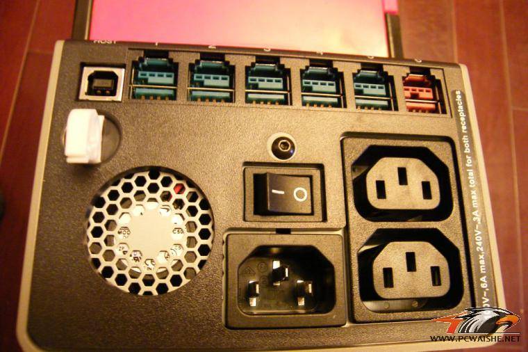 ourdev_556604.JPG