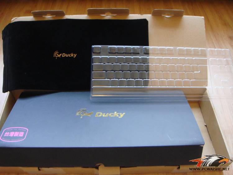 400 ��Ducky 1087��9�º�ɫ���ᣬ�ﶥ��500W������Ҫ����������������(�ѳ�)