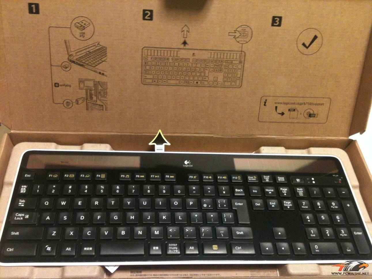 Logicool K750 ����