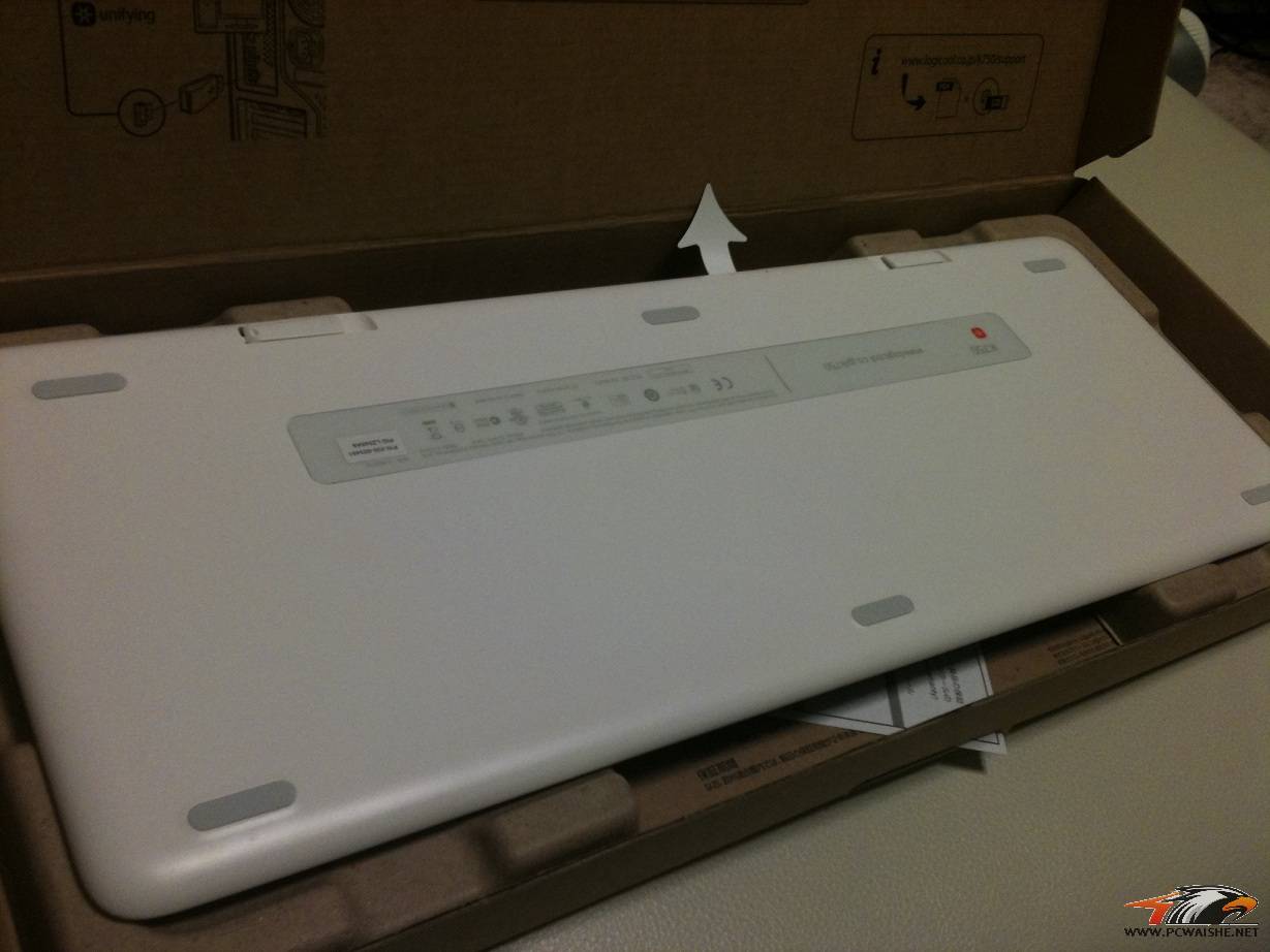 Logicool K750 ����