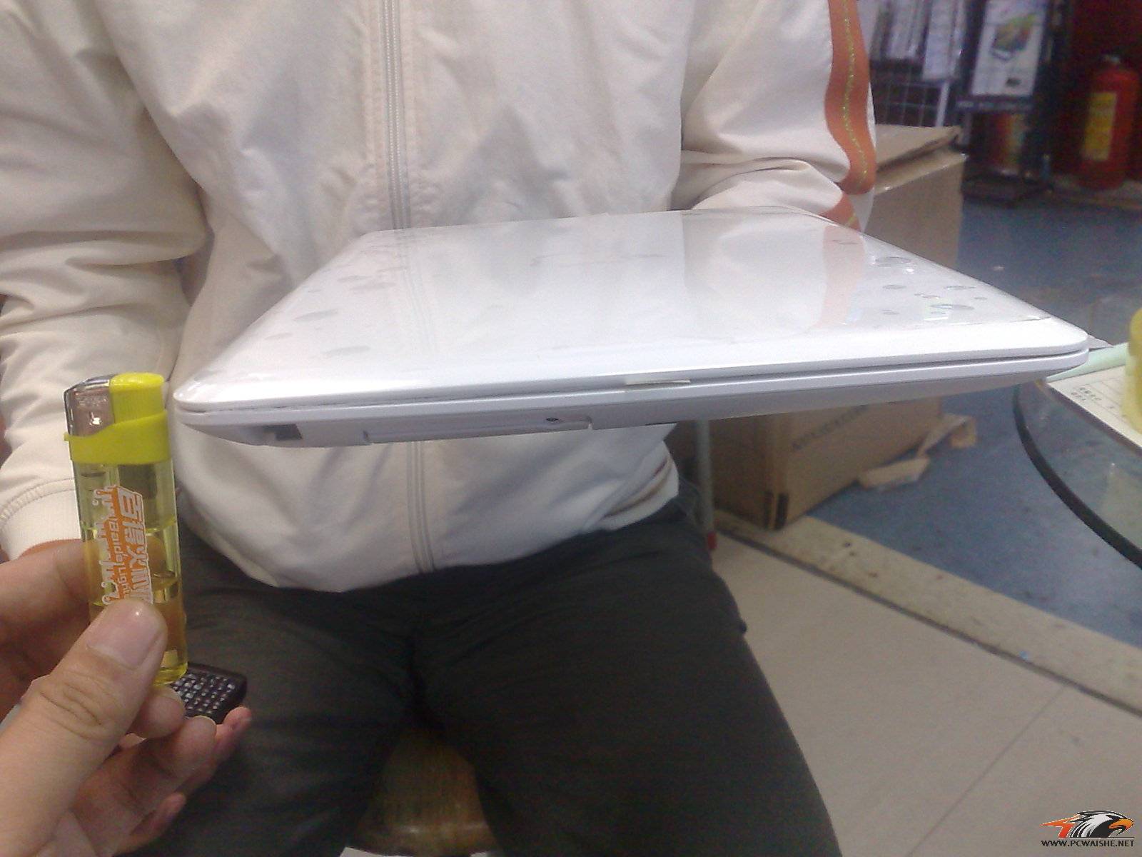 ۸߷ƻMacBook AirʼǱ