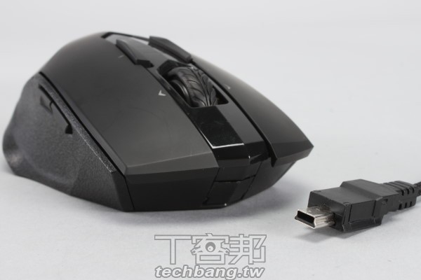 ������!? ������������˫�õ羺��M8600����