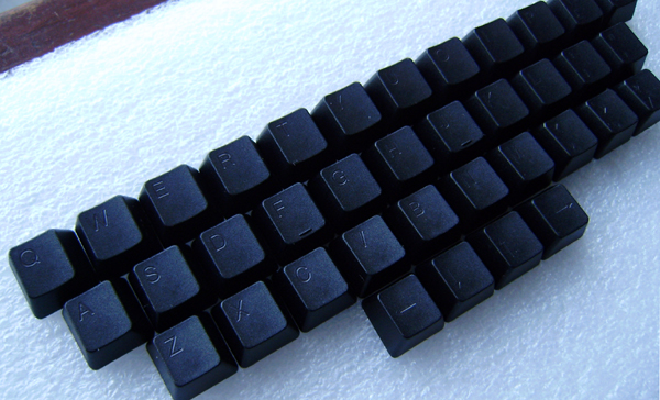 KBC ����ƥ��7G�� PBT��ͬ��ȫ�׼�ñչʾ