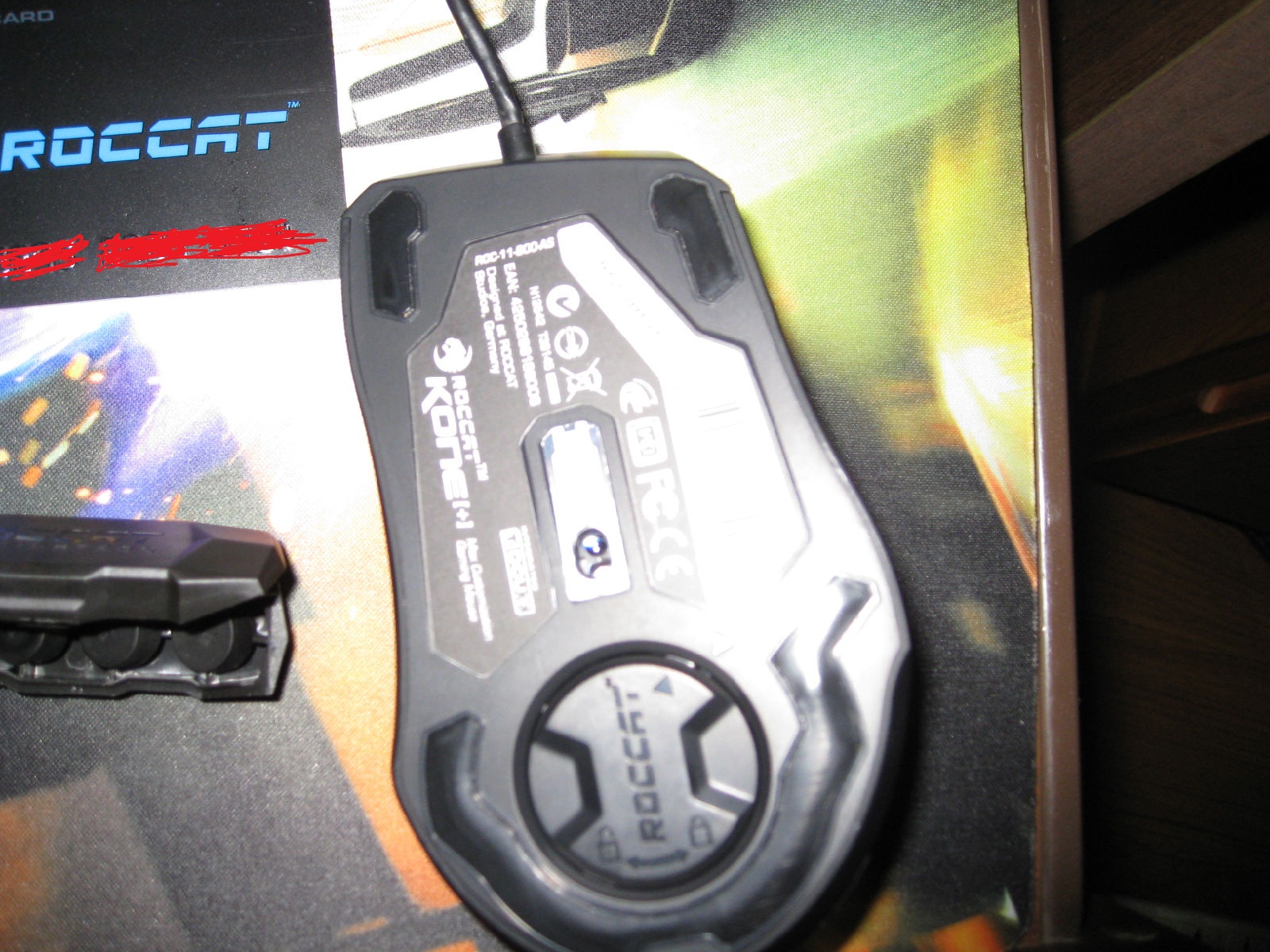 ���ڰ����˾������Ǹ�XX����ǹ����Roccat kone(+)����ͼ