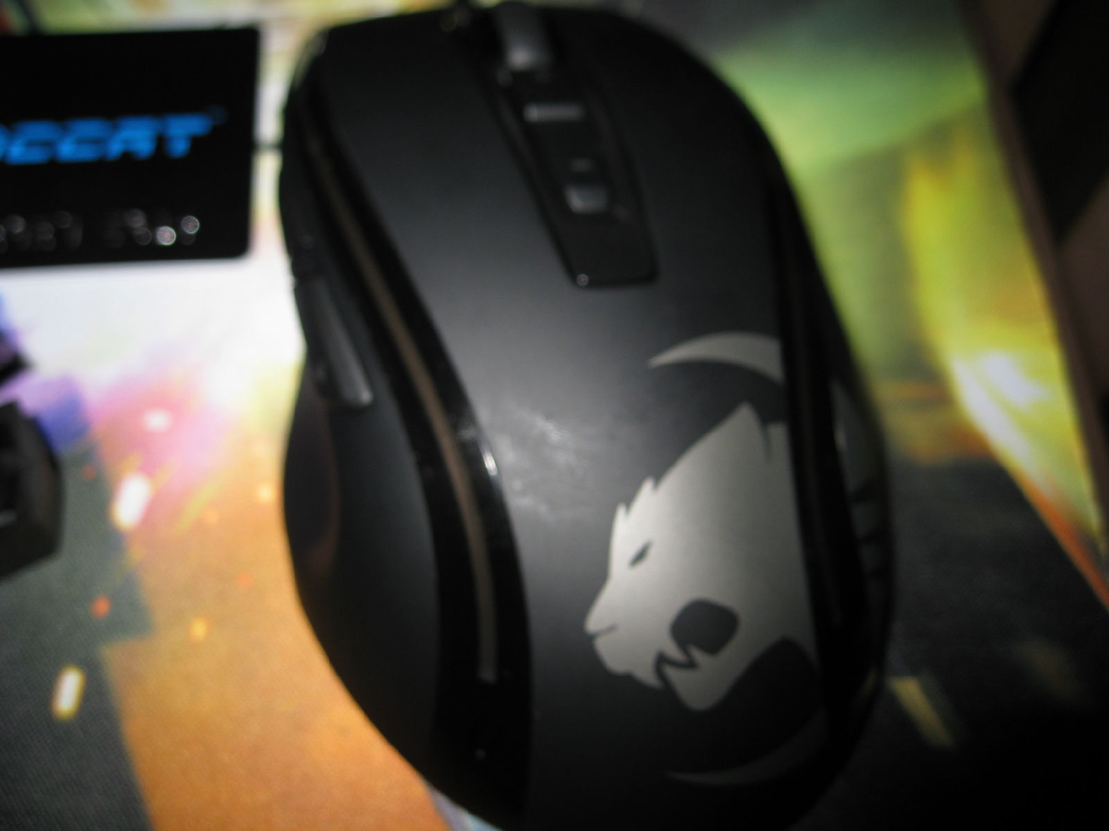 ���ڰ����˾������Ǹ�XX����ǹ����Roccat kone(+)����ͼ