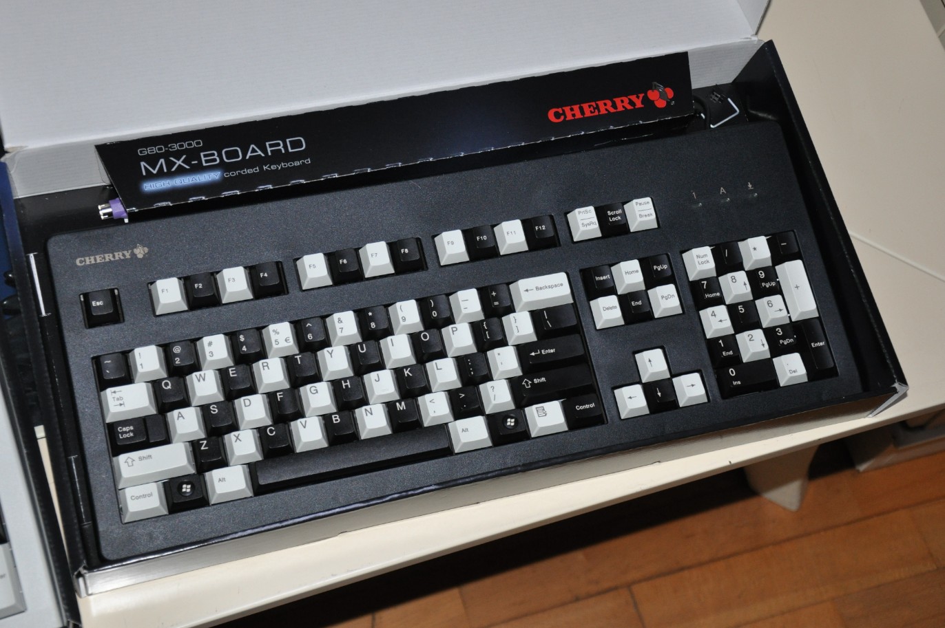 ���Ѿ����롿��G80-3000�ںڣ���ɫ99�£�550����