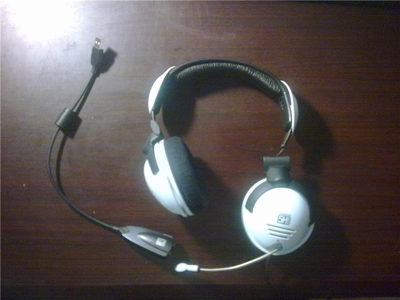 RAZER���� ��һ����