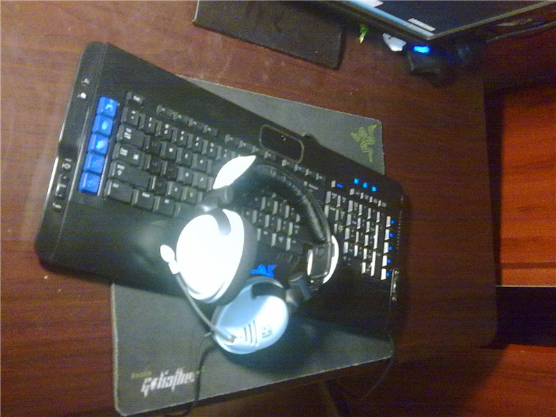 RAZER���� ��һ����