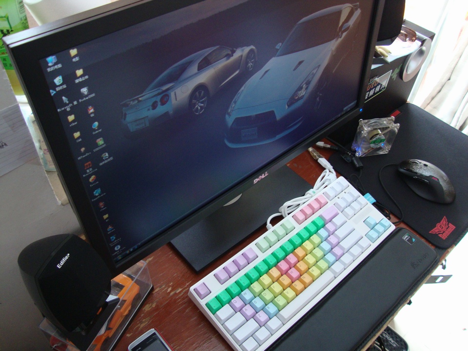 ��ף����DELL U2311H˳���Ա�һ��~����P��