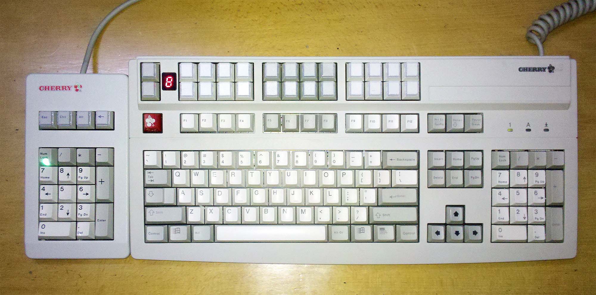 ����realforce��������IBM MODEL M�����Ұ�ɫ�ļ���ô��