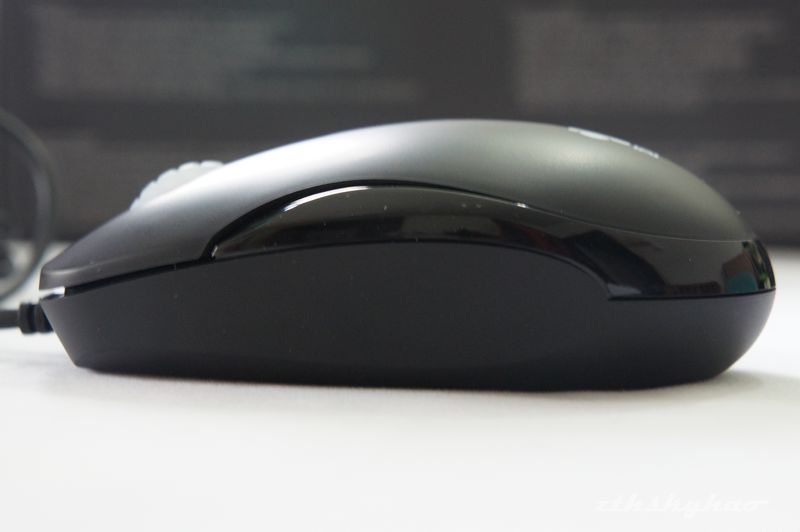 zowie-mico-photo-10.jpg