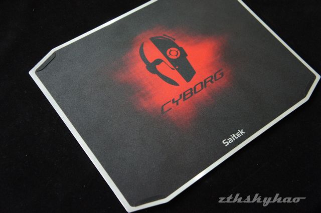 cyborg-v5-gaming-surface-7.jpg