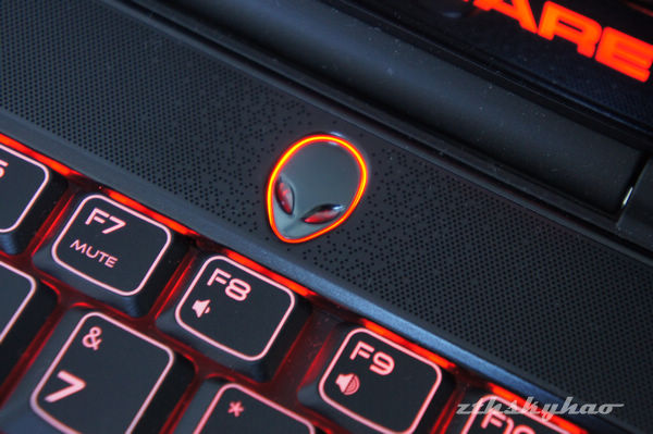 alienware-m14x-15.jpg
