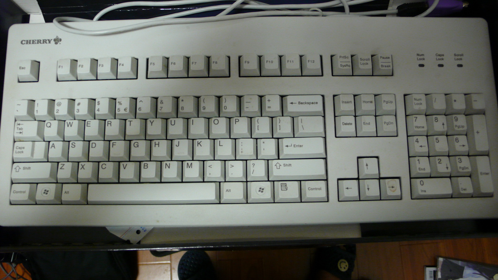 ��һ��cherry G80-3000��ɫ�����һ��PLU 87 ���޿̺���