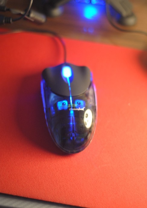 ��β����ɫ����  - -
