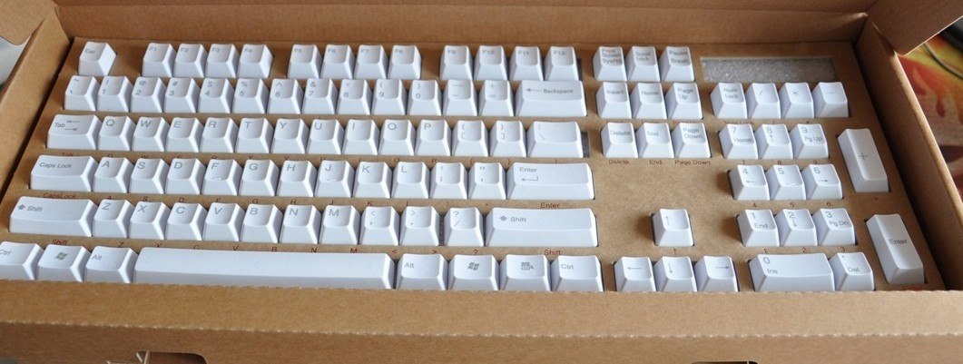 ��PBT 104 ��ɫ �����